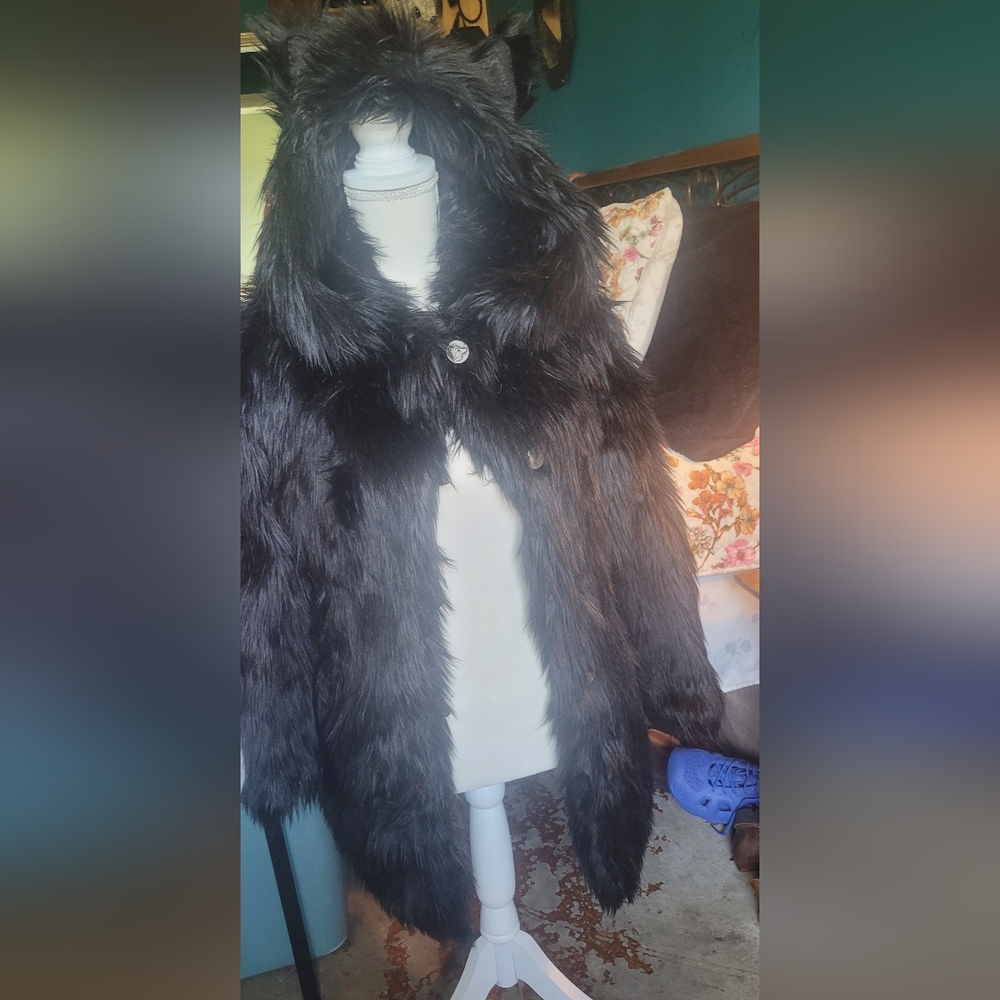 Black Wolf Classic Faux Fur Coat | spirithoods